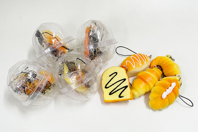 88281菓子パンスクイーズ